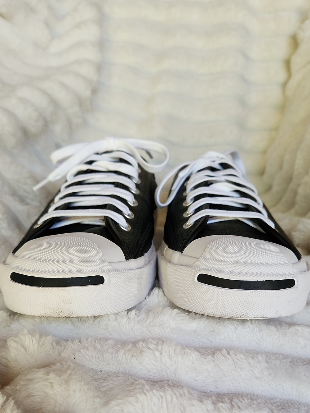 Black Leather Low-Top Converse Jack Purcell Sneakers with White Sole And Laces - Picture 5 of 8
